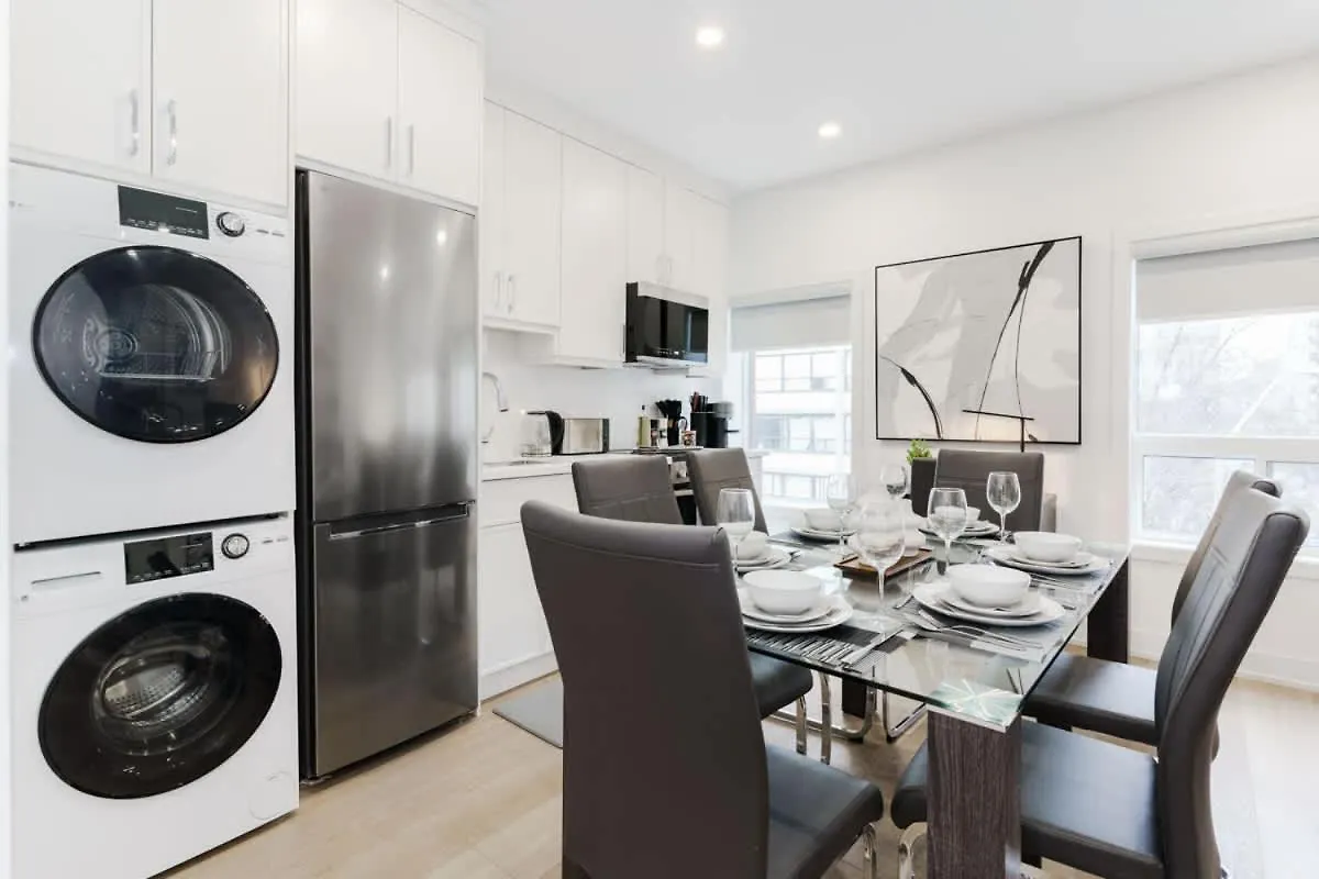 Modern Suite 3 Min To Transit Downtown Toronto Kanada