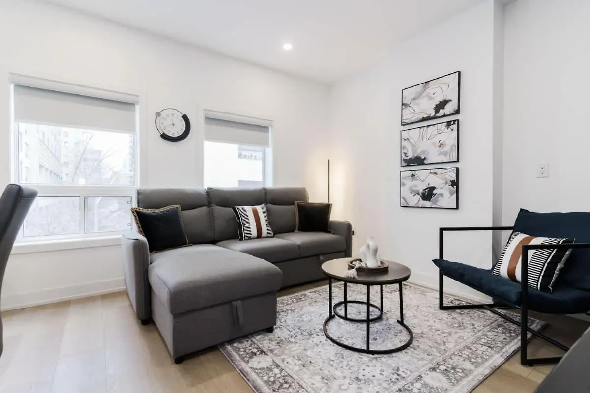 Modern Suite 3 Min To Transit Downtown Toronto