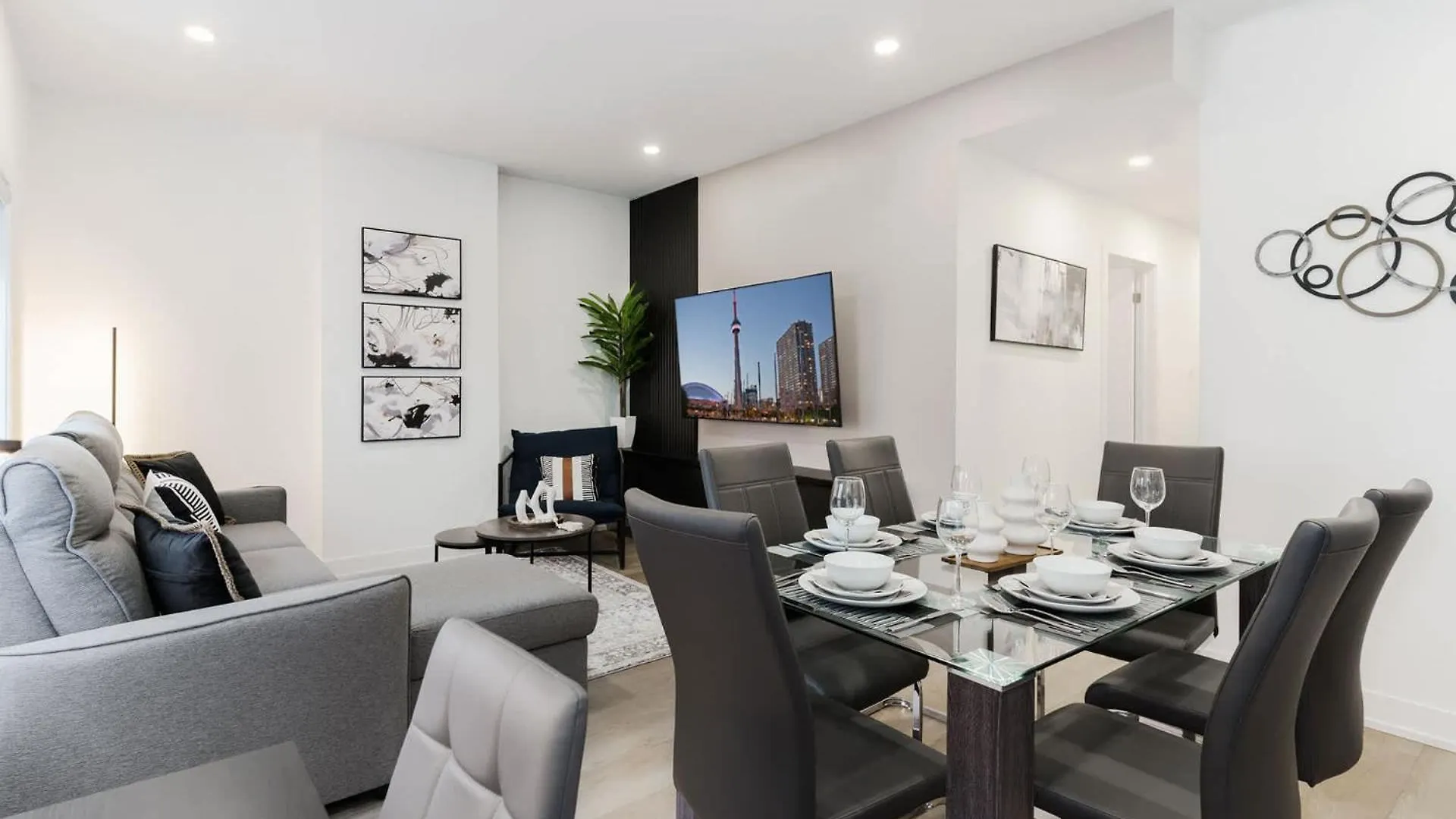 Modern Suite 3 Min To Transit Downtown Toronto Canada